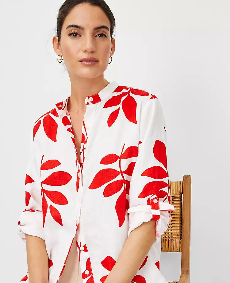  بلوز لینن طرح برگ دکمه دار زنانه ریلکس فیت سفید قرمز برند ان تیلور ANN TAYLOR | بادابینگ استایل 