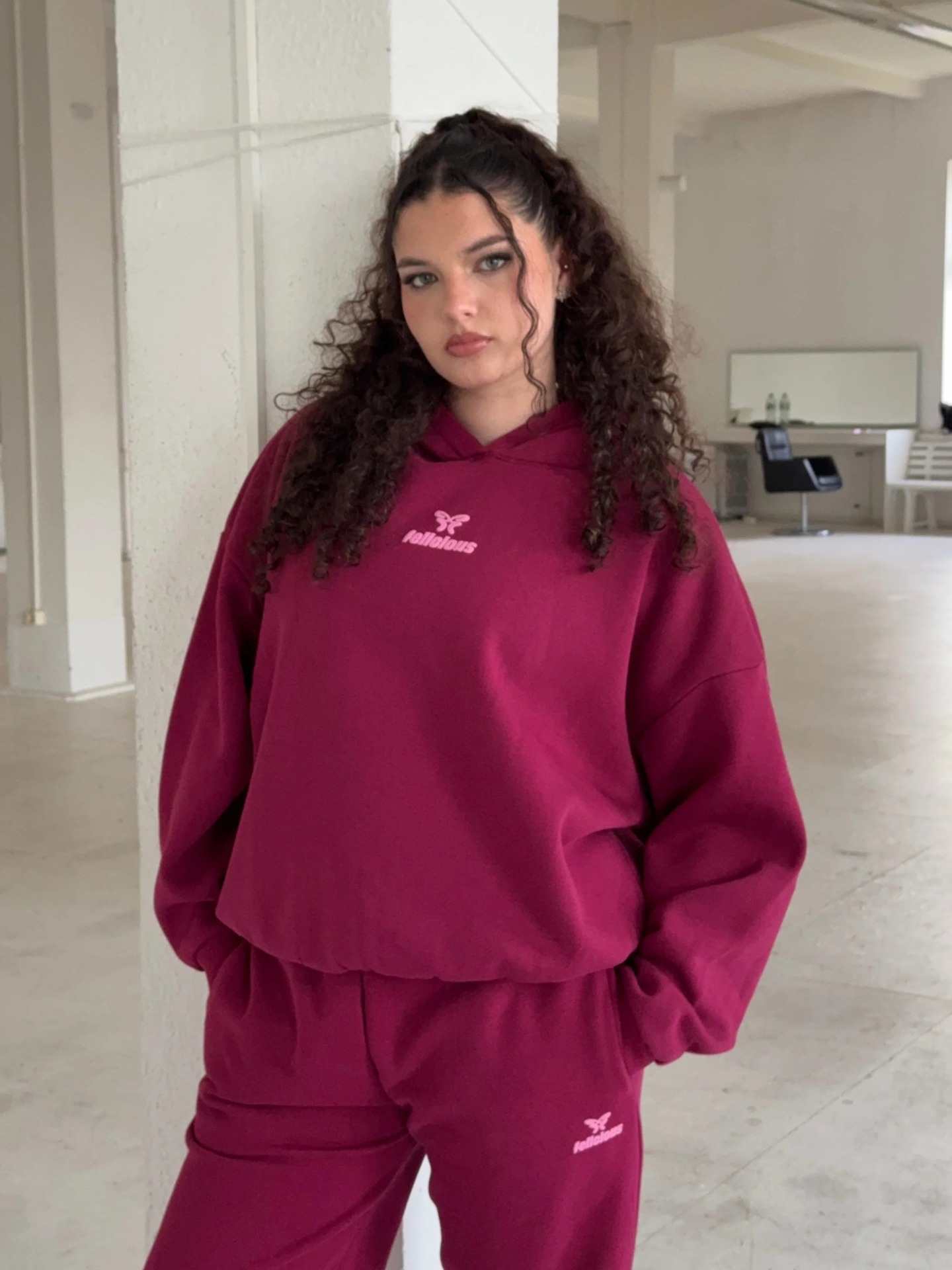  هودی باکسی فیت زنانه ساده زرشکی برند فلیشس felicious | بادابینگ استایل 