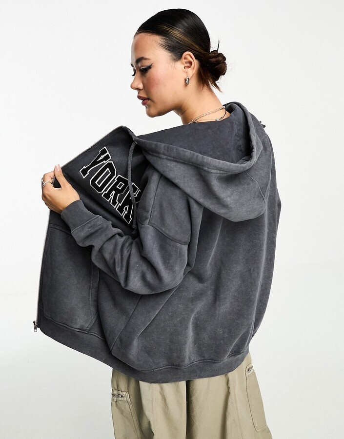 هودی زیپ دار زنانه طرح دار سنگشور ذغالی برند Daisy Street | بادابینگ استایل