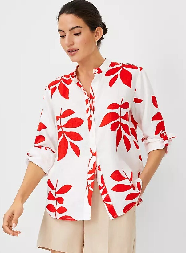 بلوز لینن طرح برگ دکمه دار زنانه ریلکس فیت سفید قرمز برند ان تیلور ANN TAYLOR | بادابینگ استایل