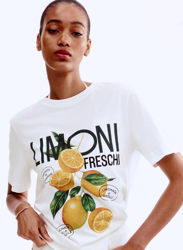 تیشرت طرح دار زنانه لوز فیت سفید Lemon برند اچ اند ام H&M | بادابینگ استایل