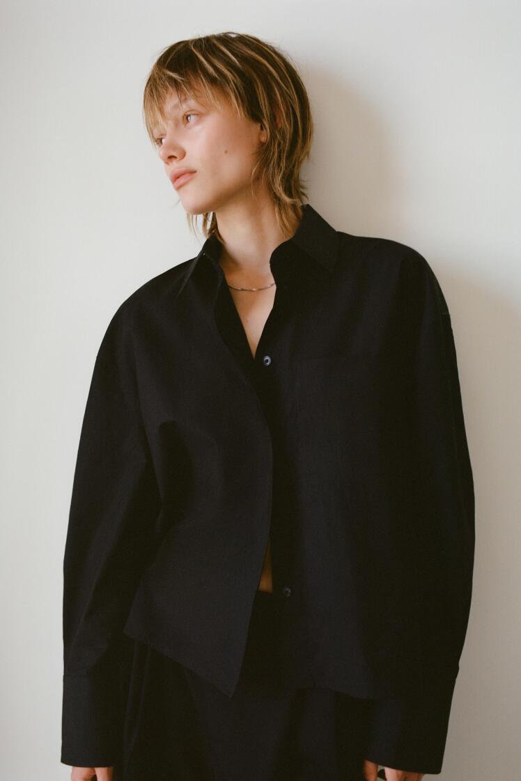 شومیز پوپلین ساده اورسایز زنانه جیب دار مشکی برند زارا ZARA | بادابینگ استایل