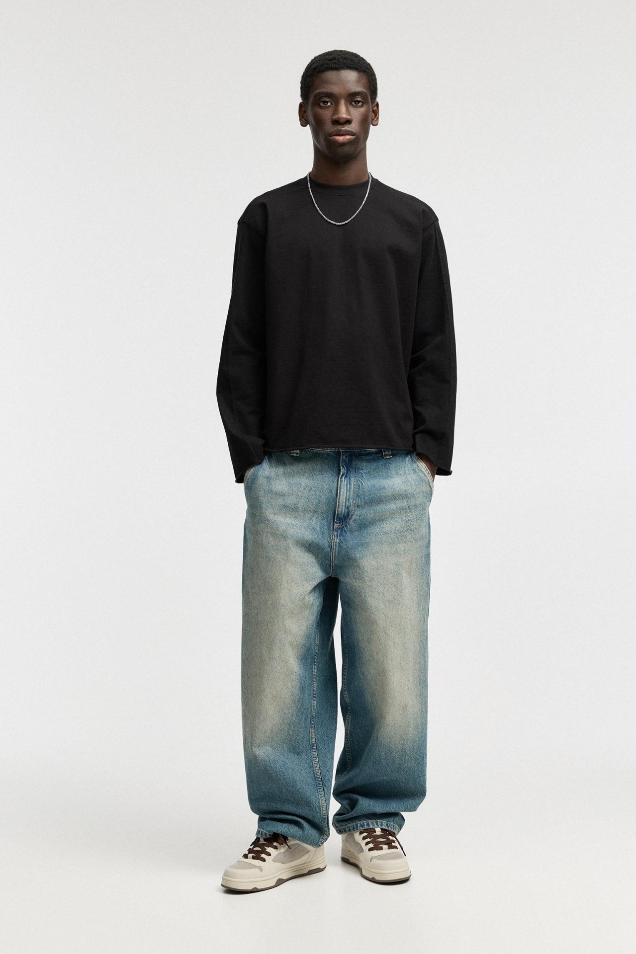  شلوار جین مردانه بگ اسکیتر برند آبی کثیف پول اند بیر STWD - Pull&Bear | بادابینگ استایل 