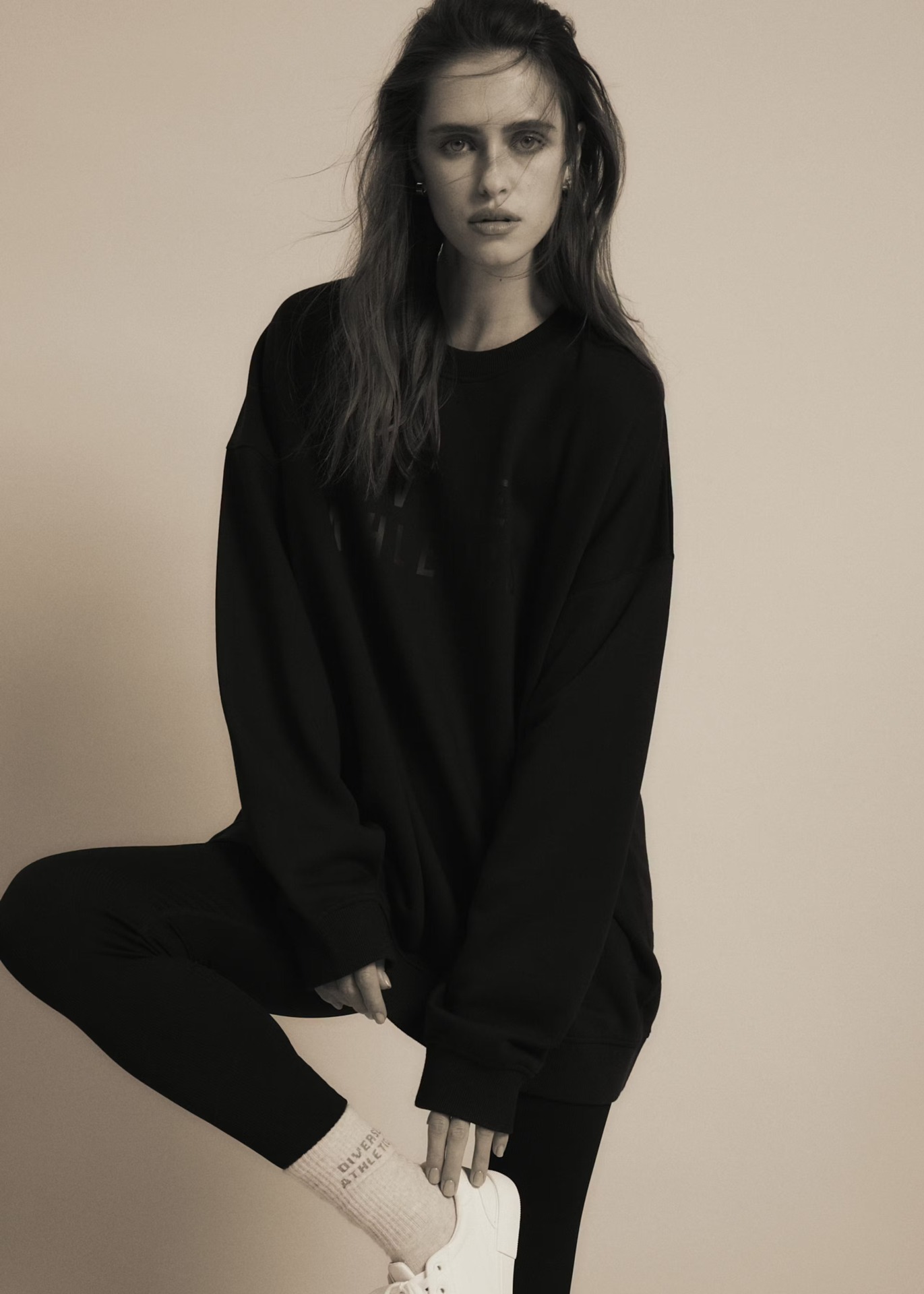  سویشرت دورس طرح دار زنانه اورسایز بلند مشکی برند دایورس diverse | بادابینگ استایل 